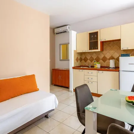 Apartamento Tino-1 By Interhome